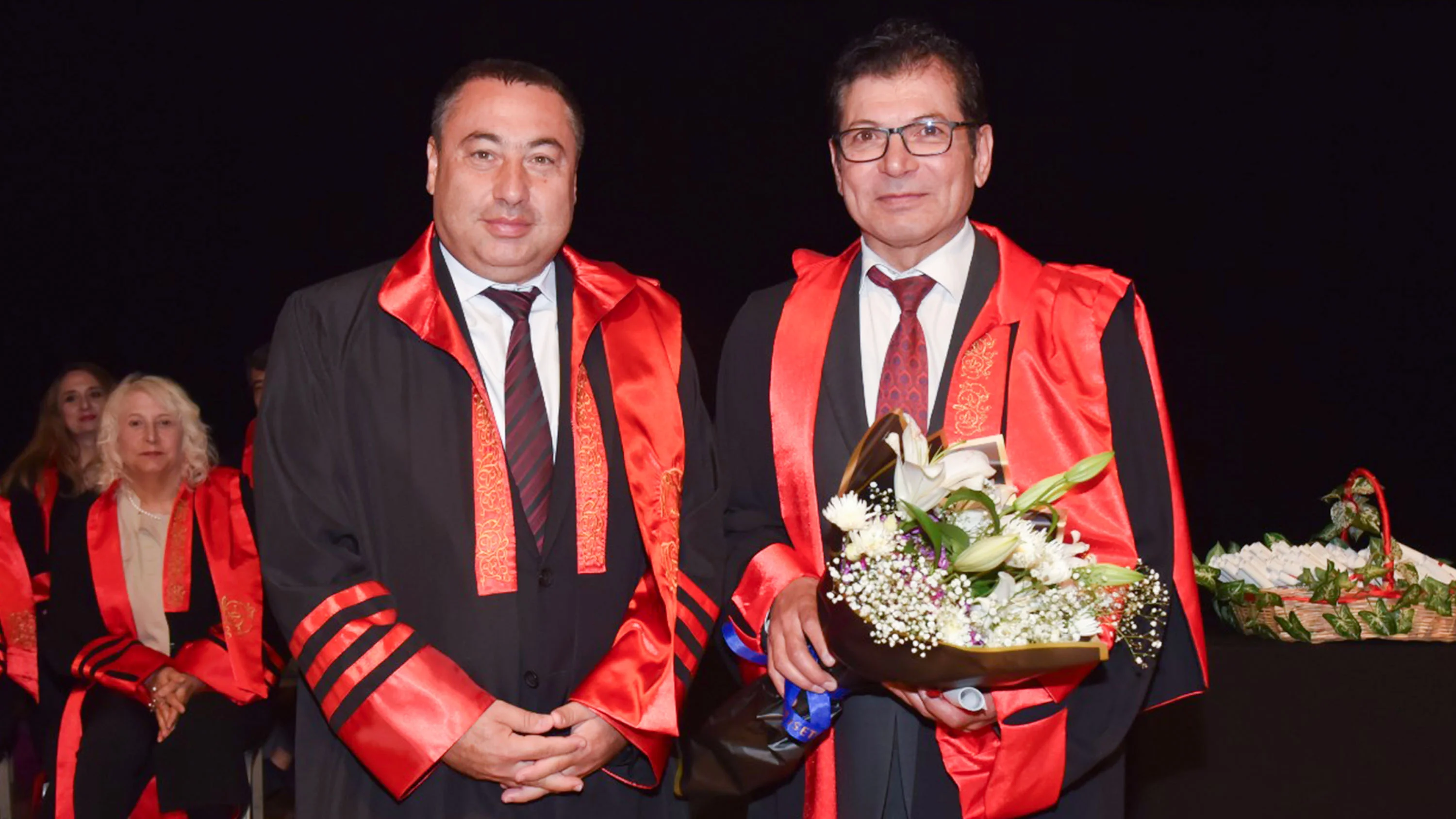 Rektör Yardımcısı Prof. Dr. Ahmet Ak, Hukuk Fakültesinden mezun oldu